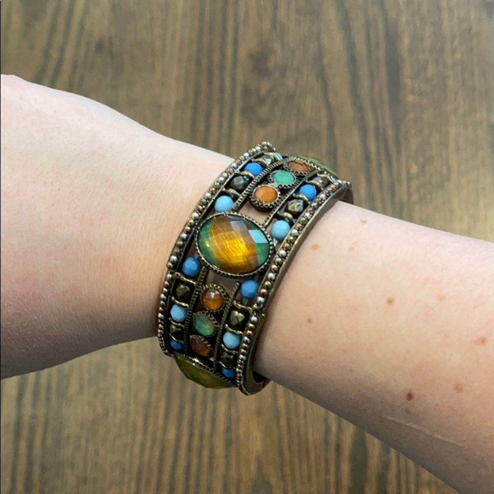 Multicolor beaded bracelet